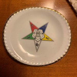 Small Plate with Eastern Star Emblem
